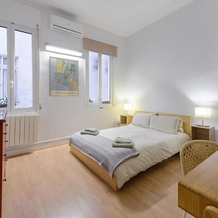 GRAN VIA-SOL SPACIOUS APARTMENT * 3 BRs, 2 WCs + A/Cs Madrid Exterior foto