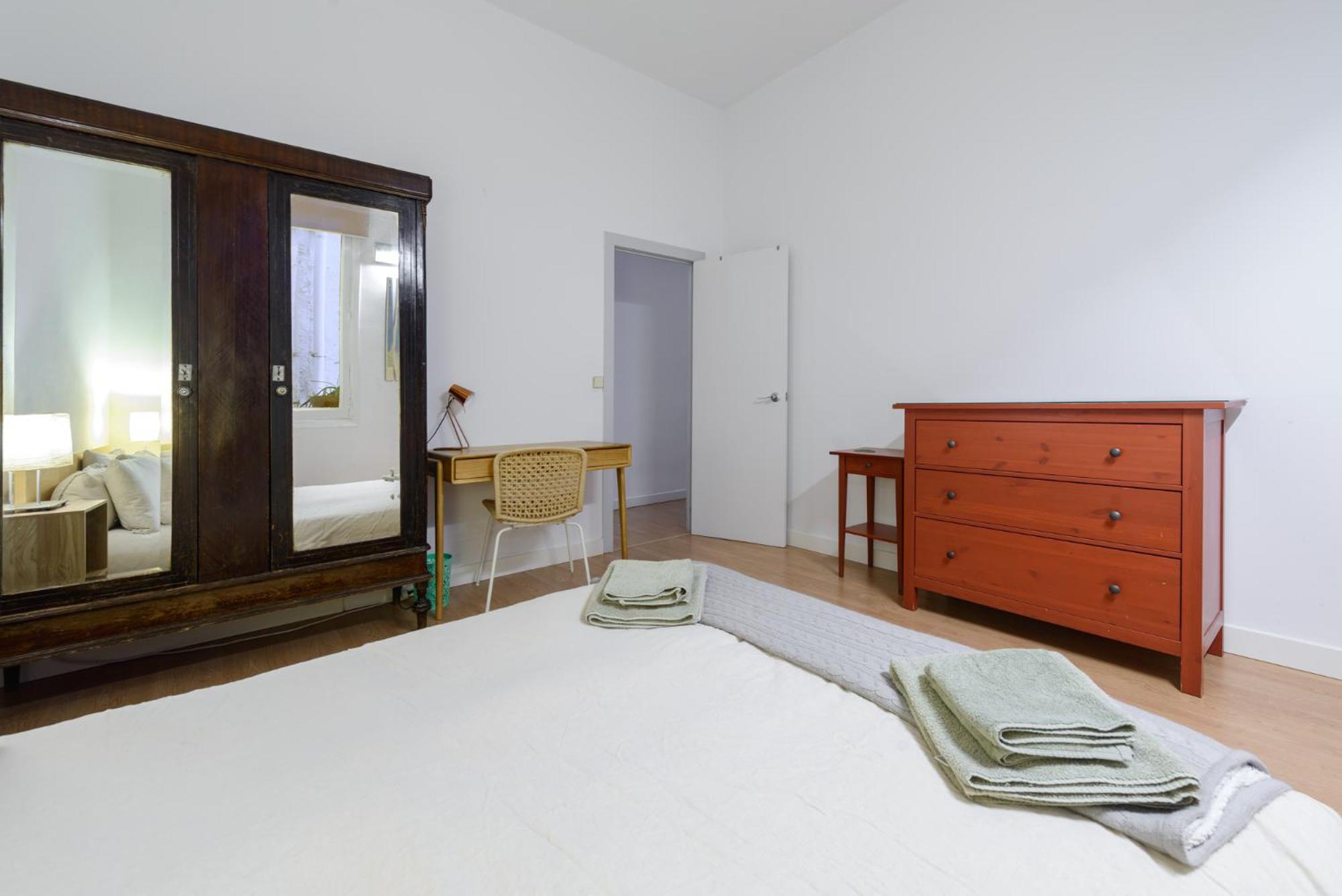 GRAN VIA-SOL SPACIOUS APARTMENT * 3 BRs, 2 WCs + A/Cs Madrid Exterior foto